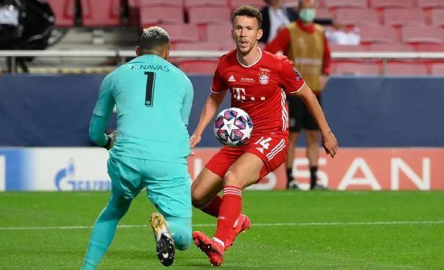  布雷斯特门将超神扑救零封巴黎  