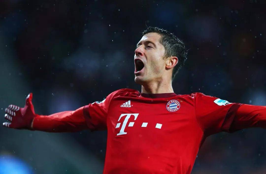  多特蒙德客场逆转取胜，紧追拜仁缩小积分差距  