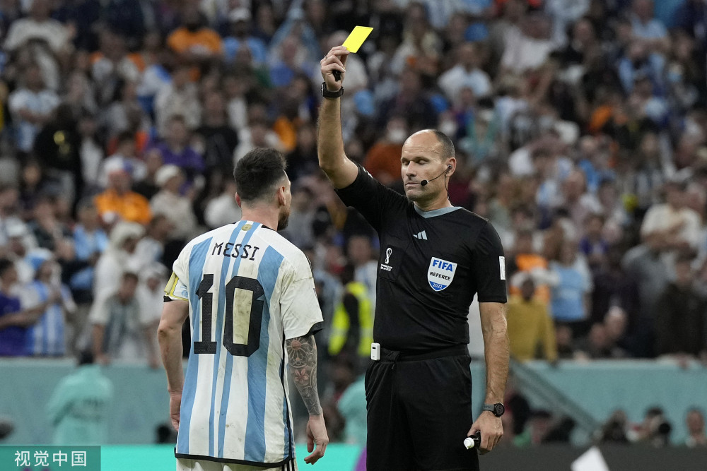  那不勒斯豪取五连胜佳绩，奥斯梅恩连场破门显神威