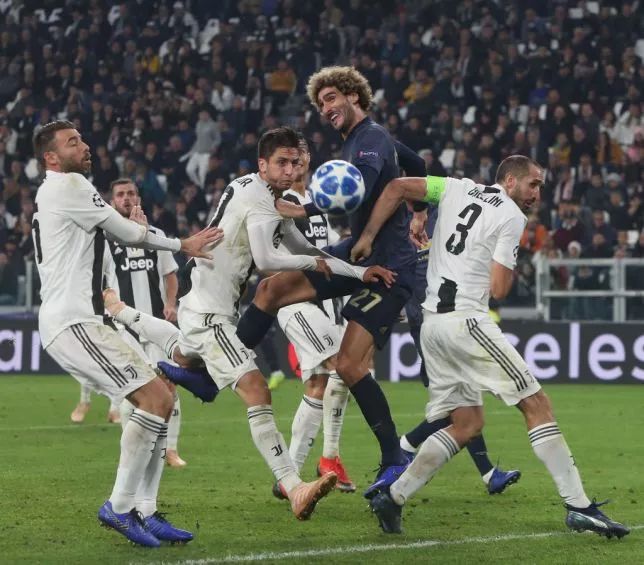  伊萨克头槌破门,纽卡斯尔战平曼联  